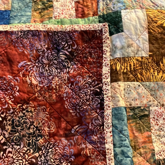 Handmade patchwork quilt - Picture 3 of 8